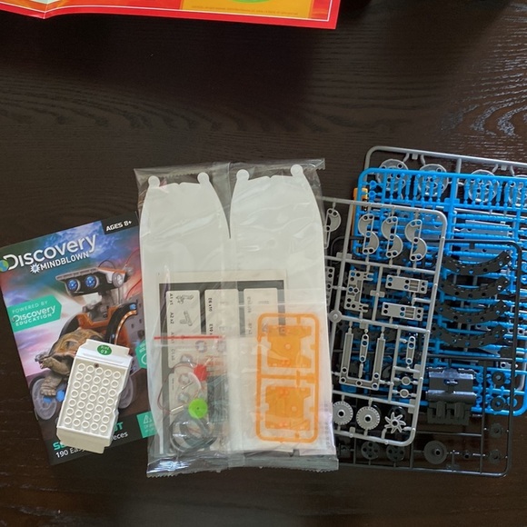 Discovery‎ - Mindblown - Solar Robot Creation Kit - NIB - Picture 3 of 5